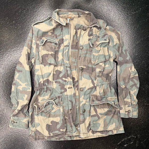 Free People utility camo jacket, Color: Camo, Size: Medium - Picture 2 of 4